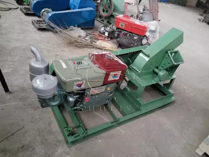 Máquina trituradora de madera con motor diésel