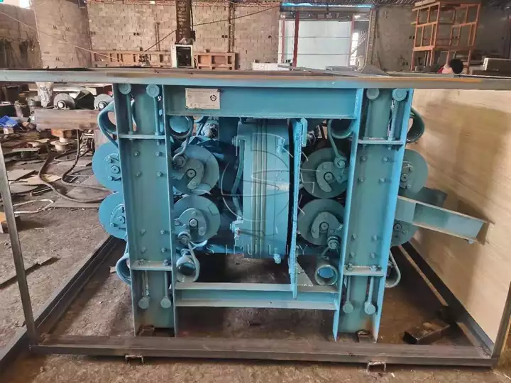 SL-320  wood debarking machine for sale to Croatia