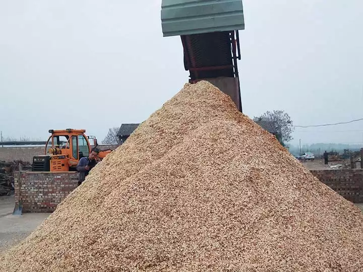 sawdust processing with hammer mill