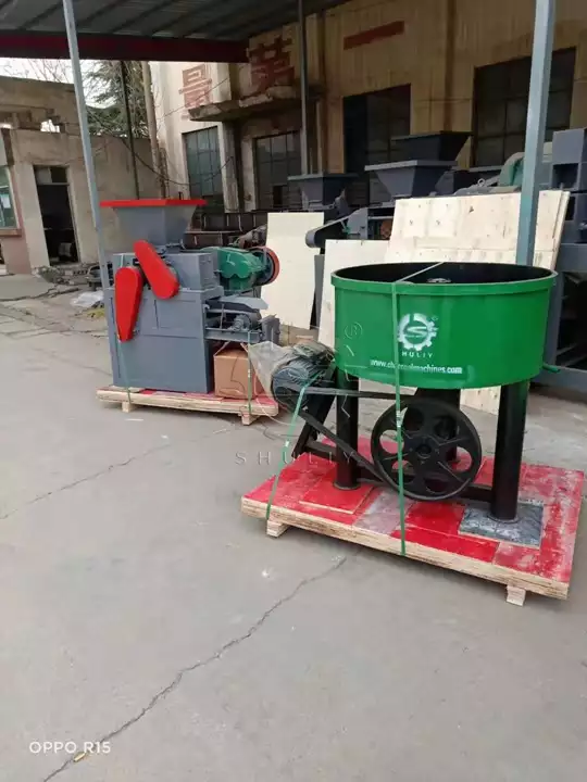 Ensemble de machine à charbon de bois et mélangeur de broyeur à roue